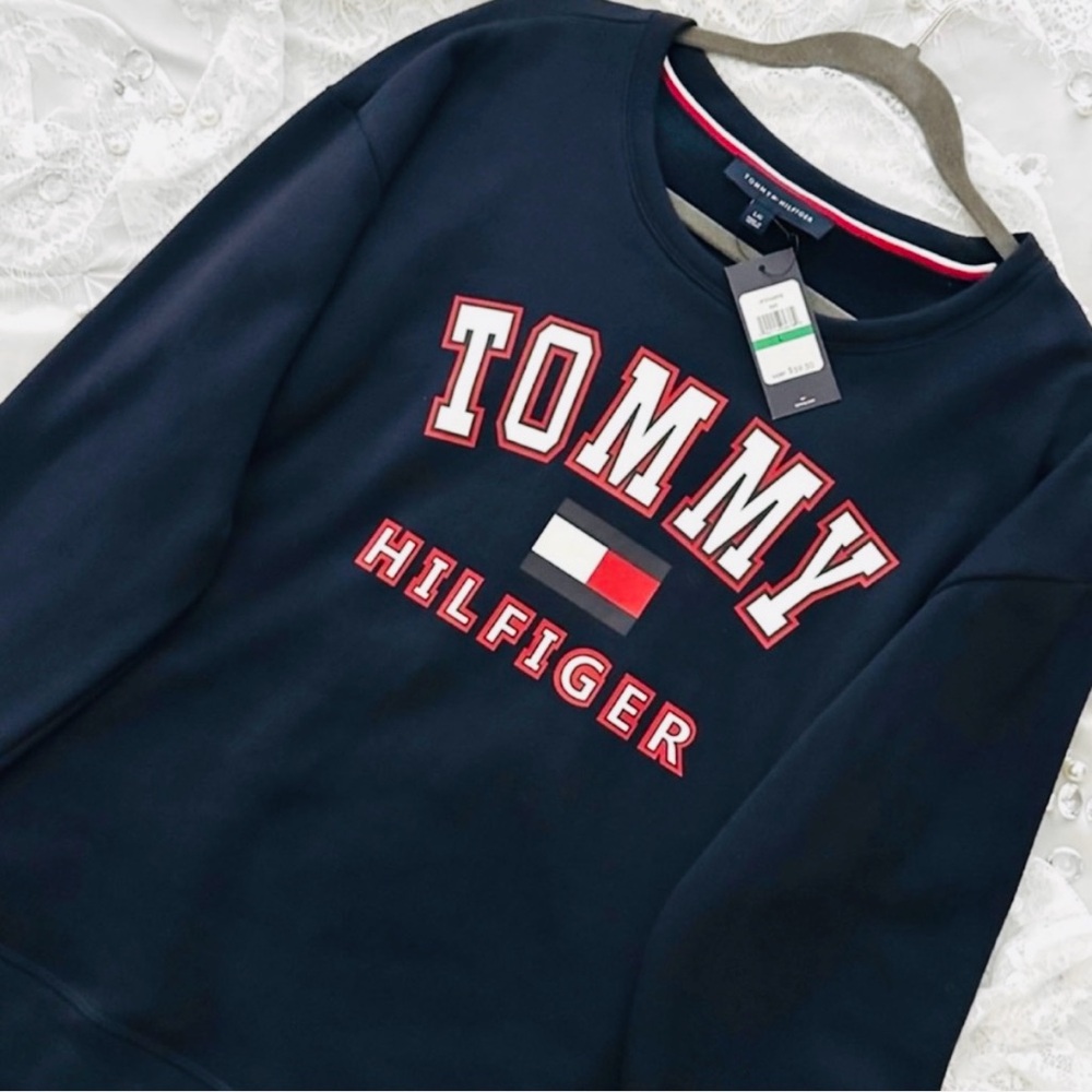 NWT Tommy Hilfiger LoGo Full Sleeve Crewneck Pullover Sweatshirt - Picture 3 of 4